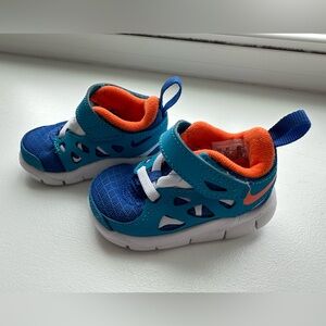 Nike Free Run Toddler Vibrant Blue and Orange Sneakers - NWOT